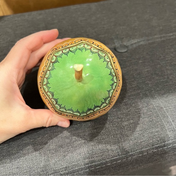 Handcrafted Green and Brown Decorative Gourd Mexican Folk Art Laquered - Picture 2 of 6